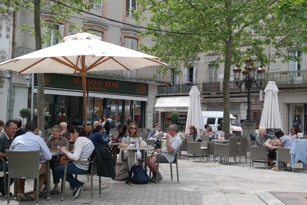 Penthouse Apartment Overlooking Place Carnot Carcassonne Exterior photo